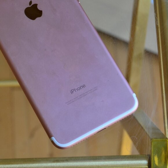 Iphone 7+ For parts only - Picture 10 of 12